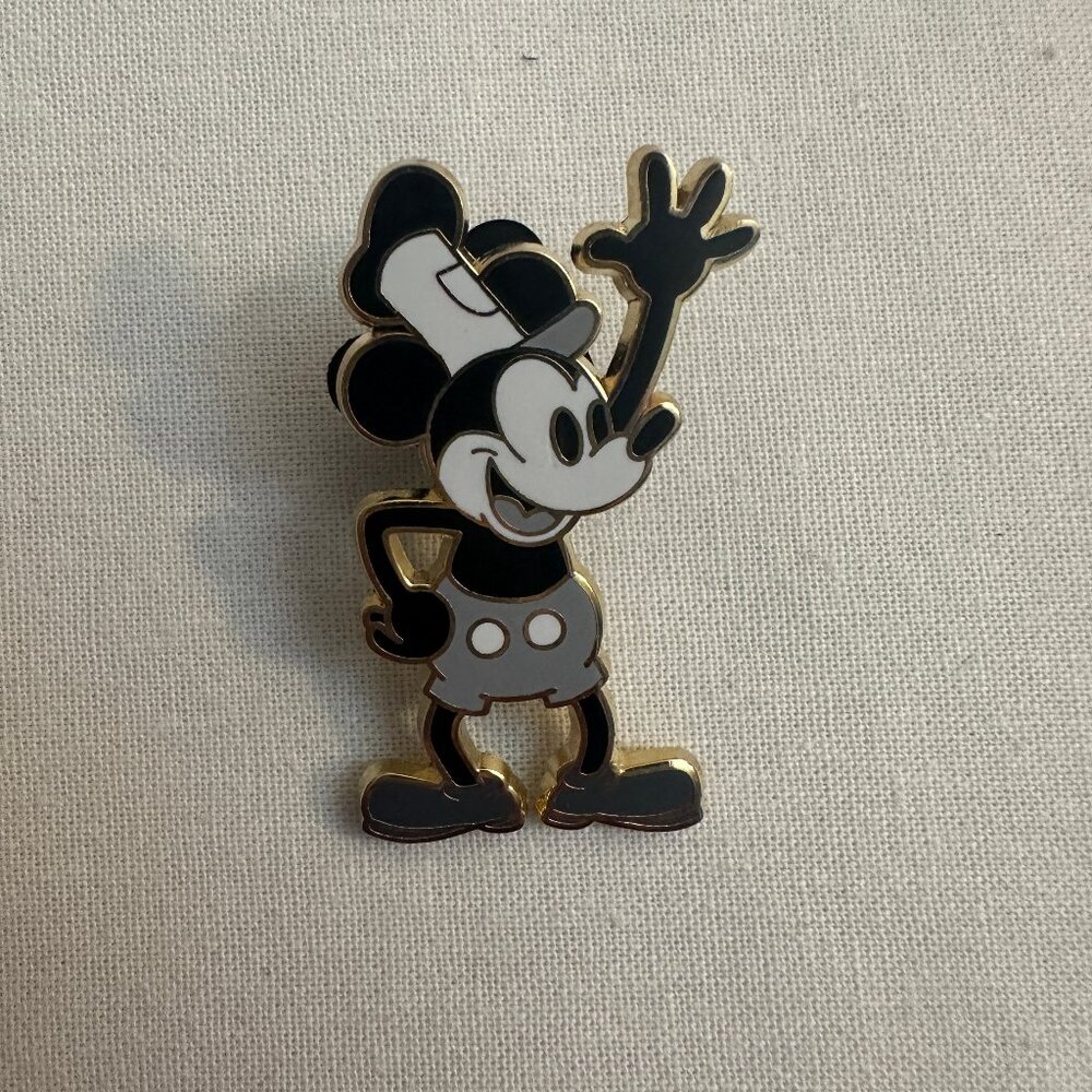 2008 Official Disney Trading Pin Steamboat Willie Mickey Mouse